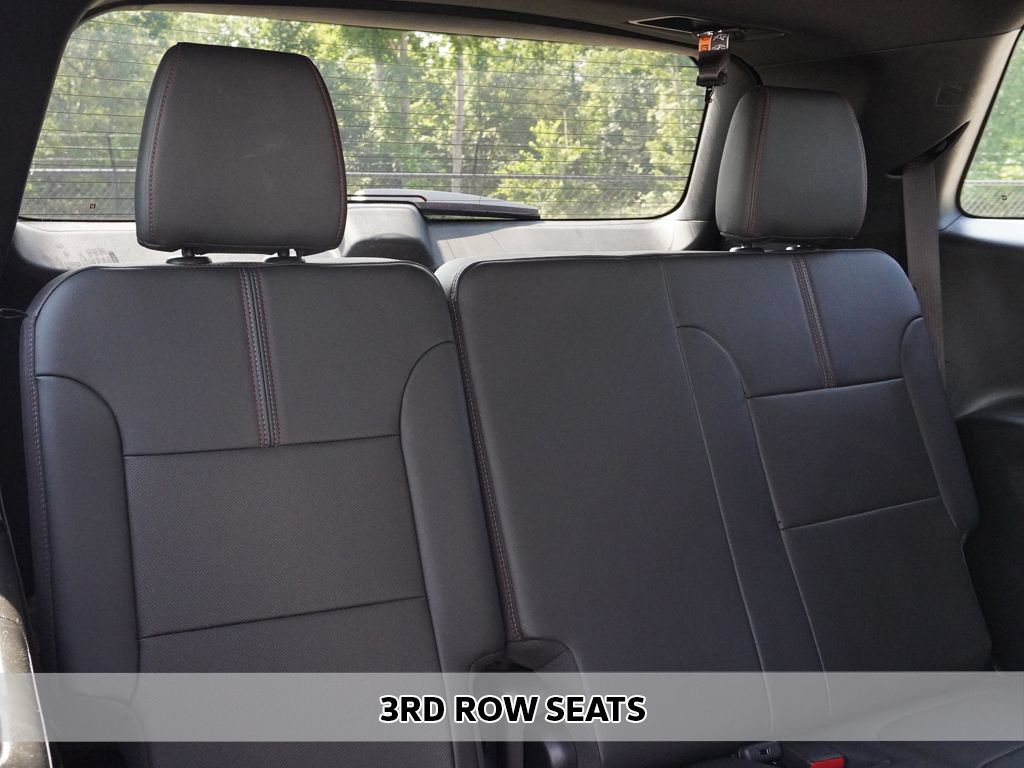 Used 2023 Chevrolet Traverse RS w/ LPO, Floor Liner Package AWD/4WD image 10