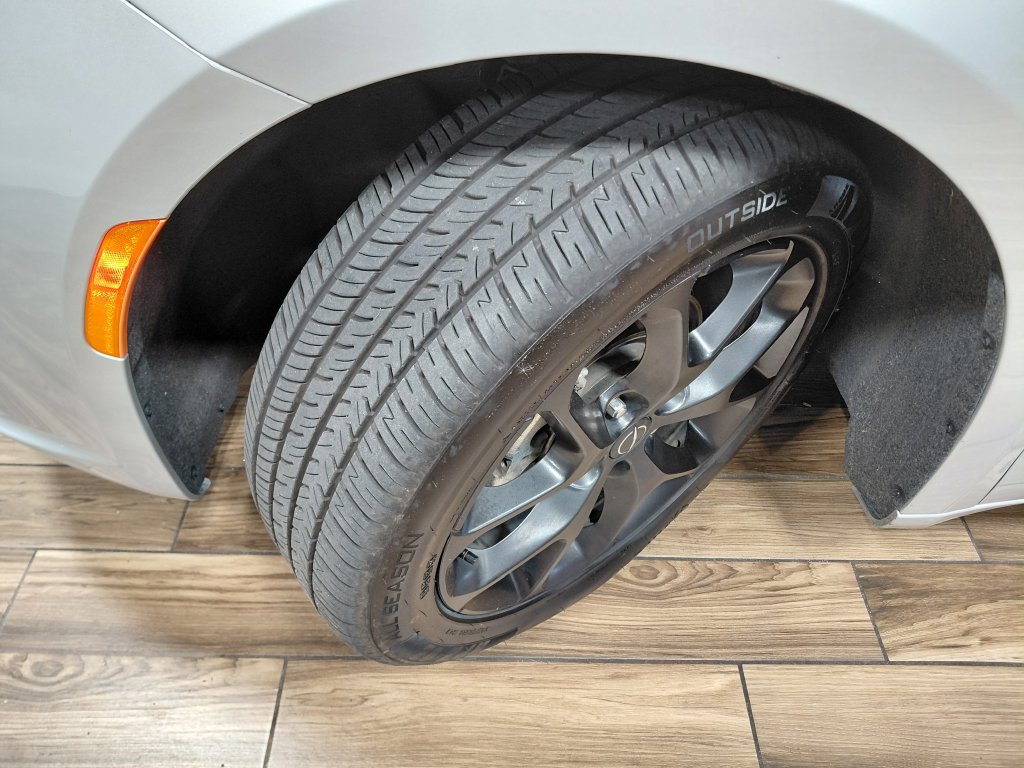 Certified 2026 Chrysler Pacifica Limited w/ S Appearance Package FWD image 34