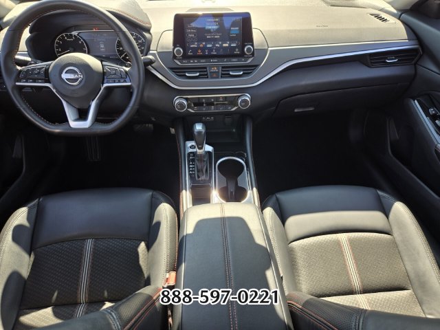 Used 2025 Nissan Altima 2.5 SR FWD image 13