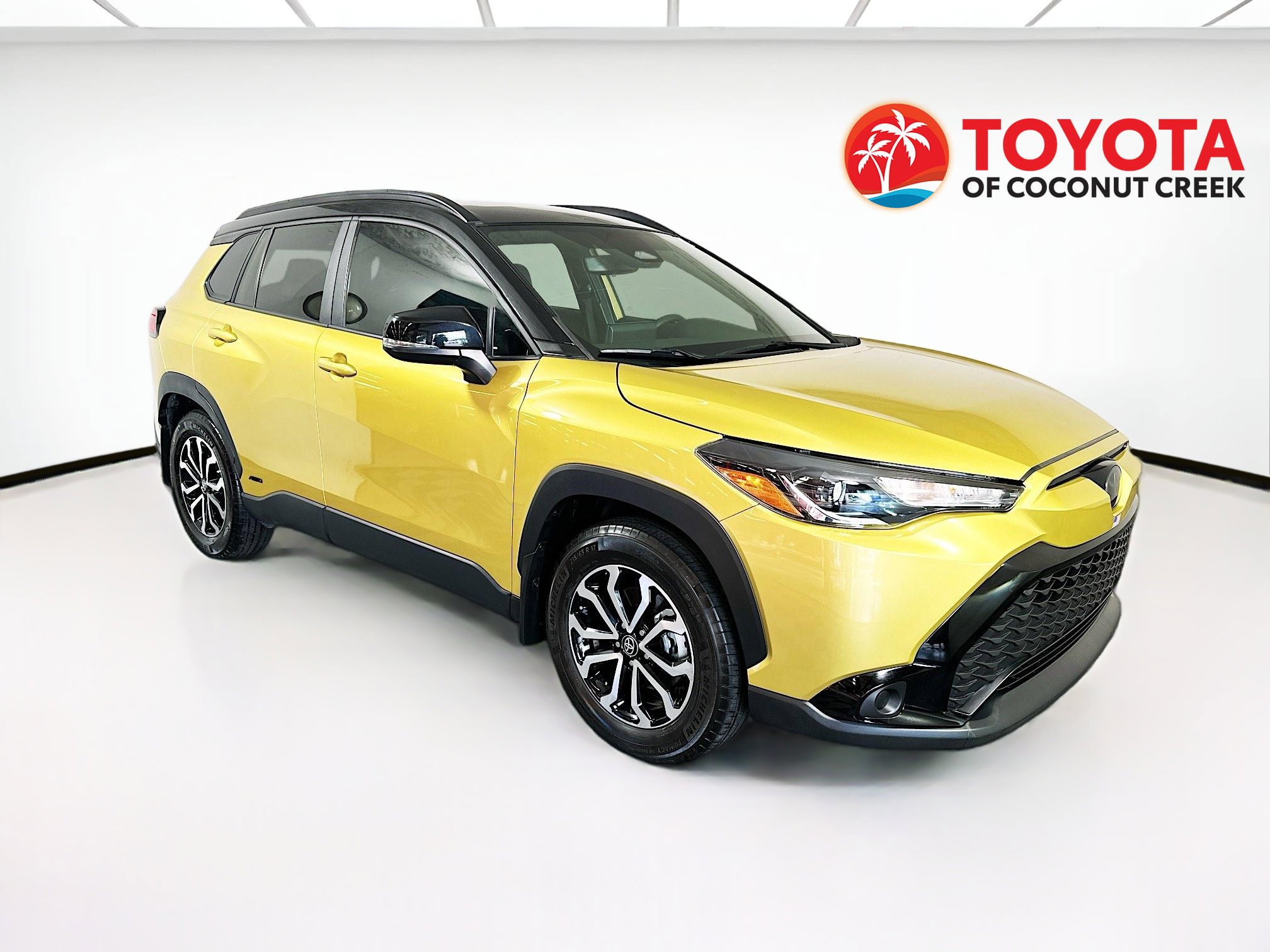 Used 2024 Toyota Corolla Cross SE w/ Moonroof Package