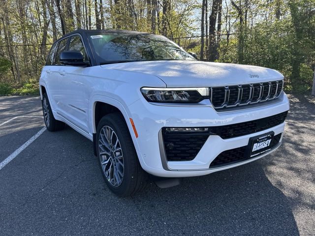 New 2026 Jeep Grand Cherokee Summit AWD/4WD image 2