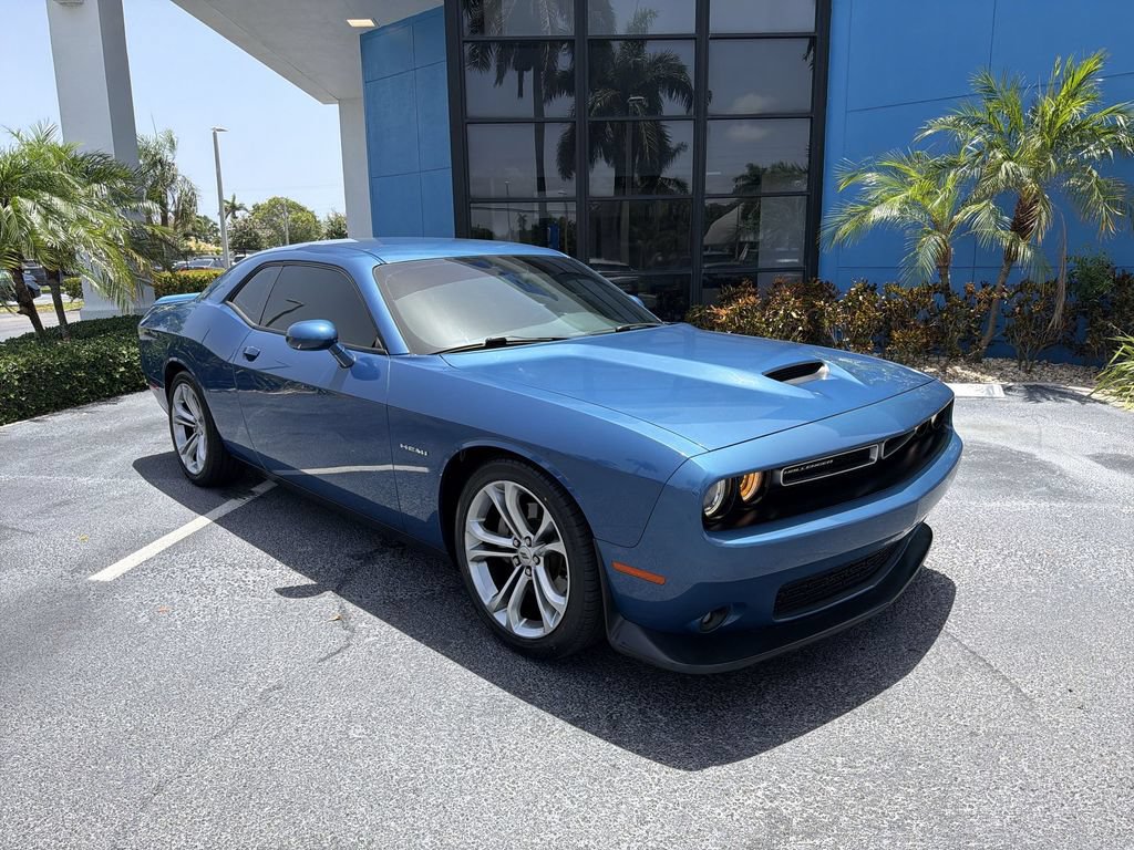Used 2022 Dodge Challenger R/T RWD image 2