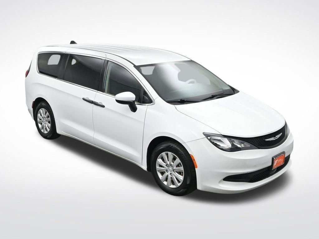 Used 2021 Chrysler Voyager L image 49
