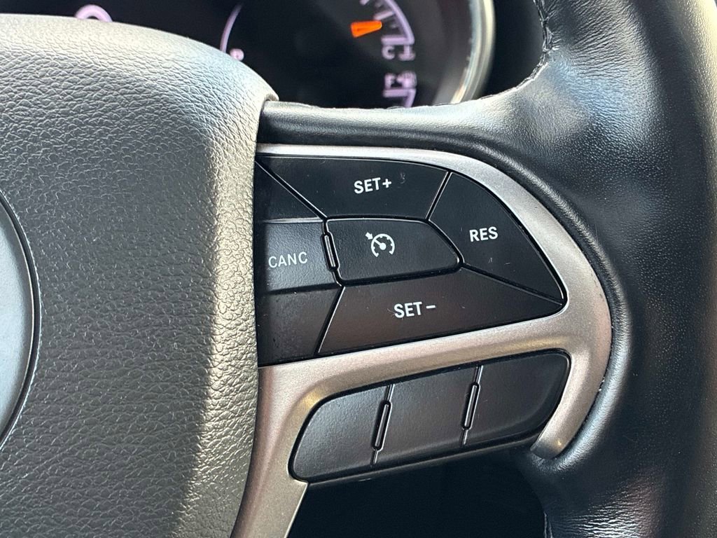 Certified 2022 Jeep Grand Cherokee Laredo X image 25