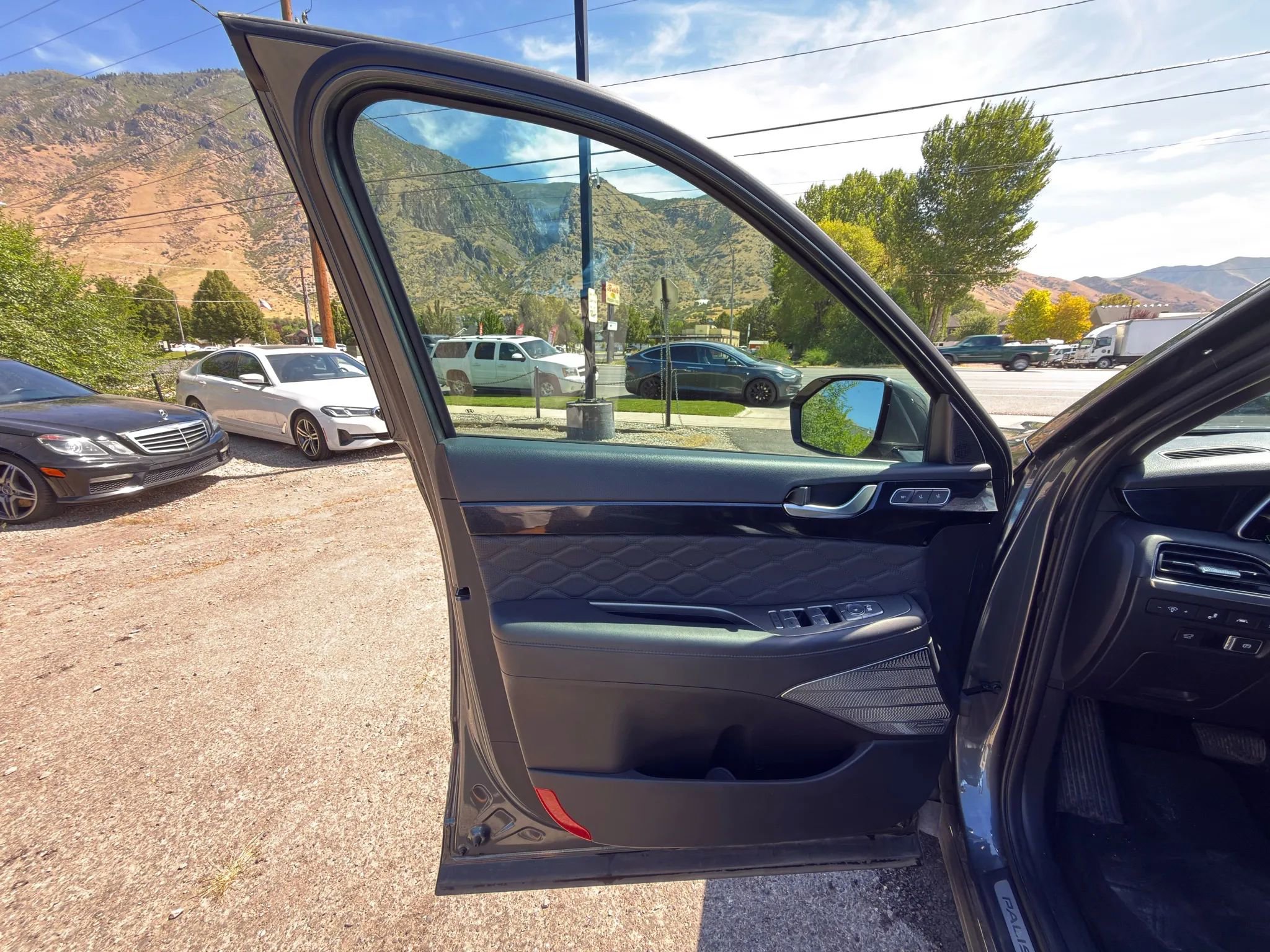 Used 2022 Hyundai Palisade Calligraphy image 40