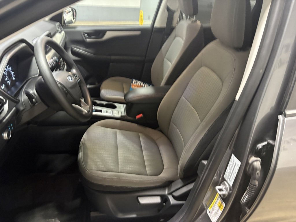 Used 2022 Ford Escape S image 12
