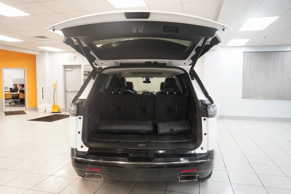 Used 2019 Chevrolet Traverse Premier w/ Redline Edition image 10