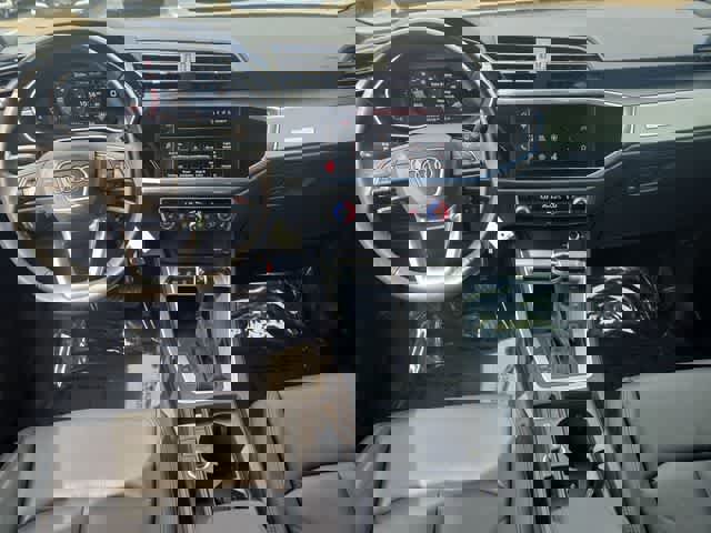 Used 2023 Audi Q3 2.0T Premium image 16