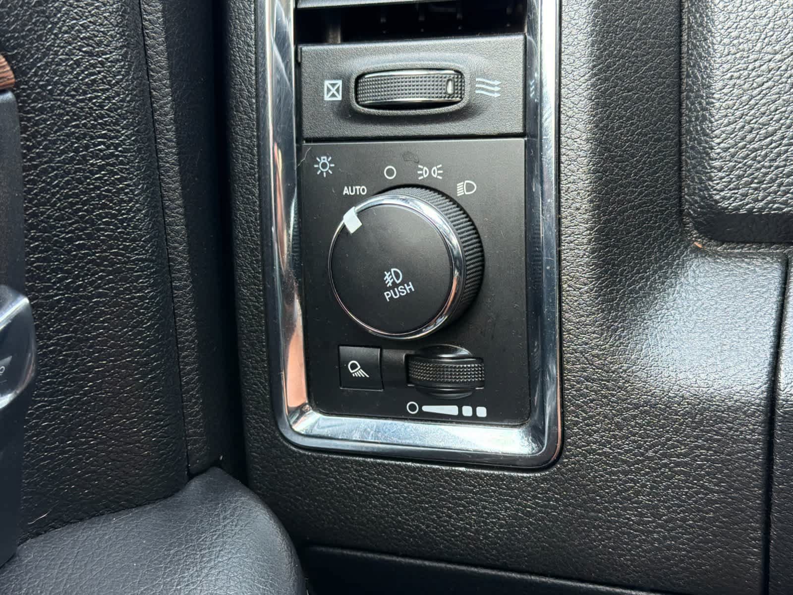 Used 2018 RAM 2500 Laramie w/ Protection Group AWD/4WD image 27