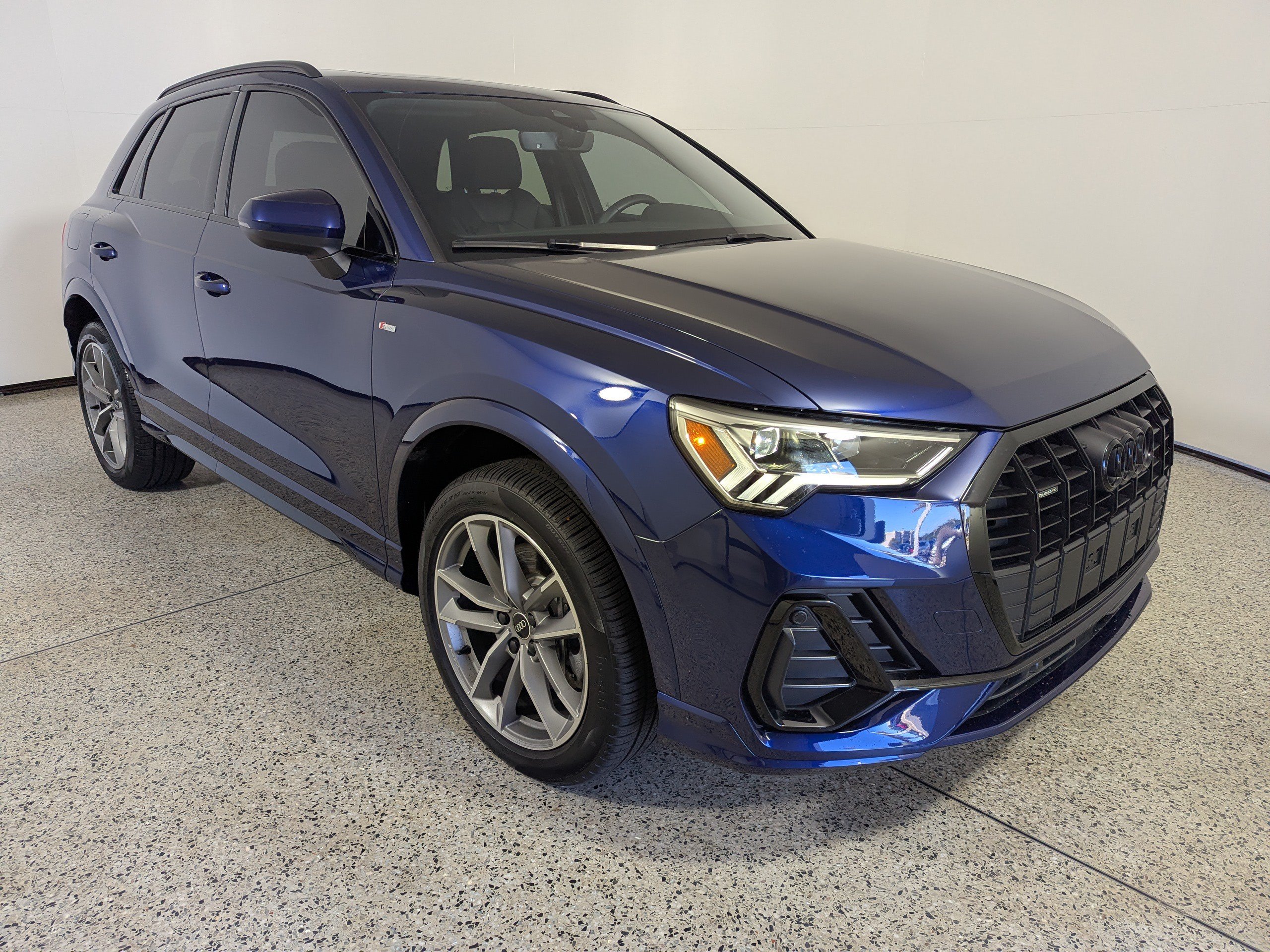 Certified 2025 Audi Q3 2.0T Premium