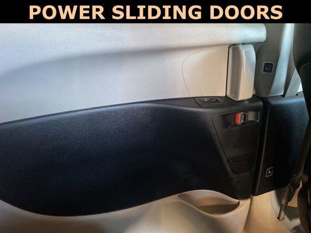 Certified 2024 Chrysler Pacifica Touring-L image 26