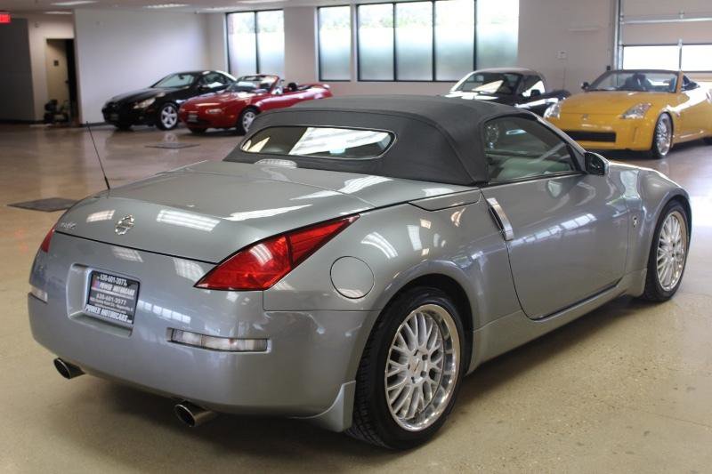 Used 2004 Nissan 350Z Touring image 17
