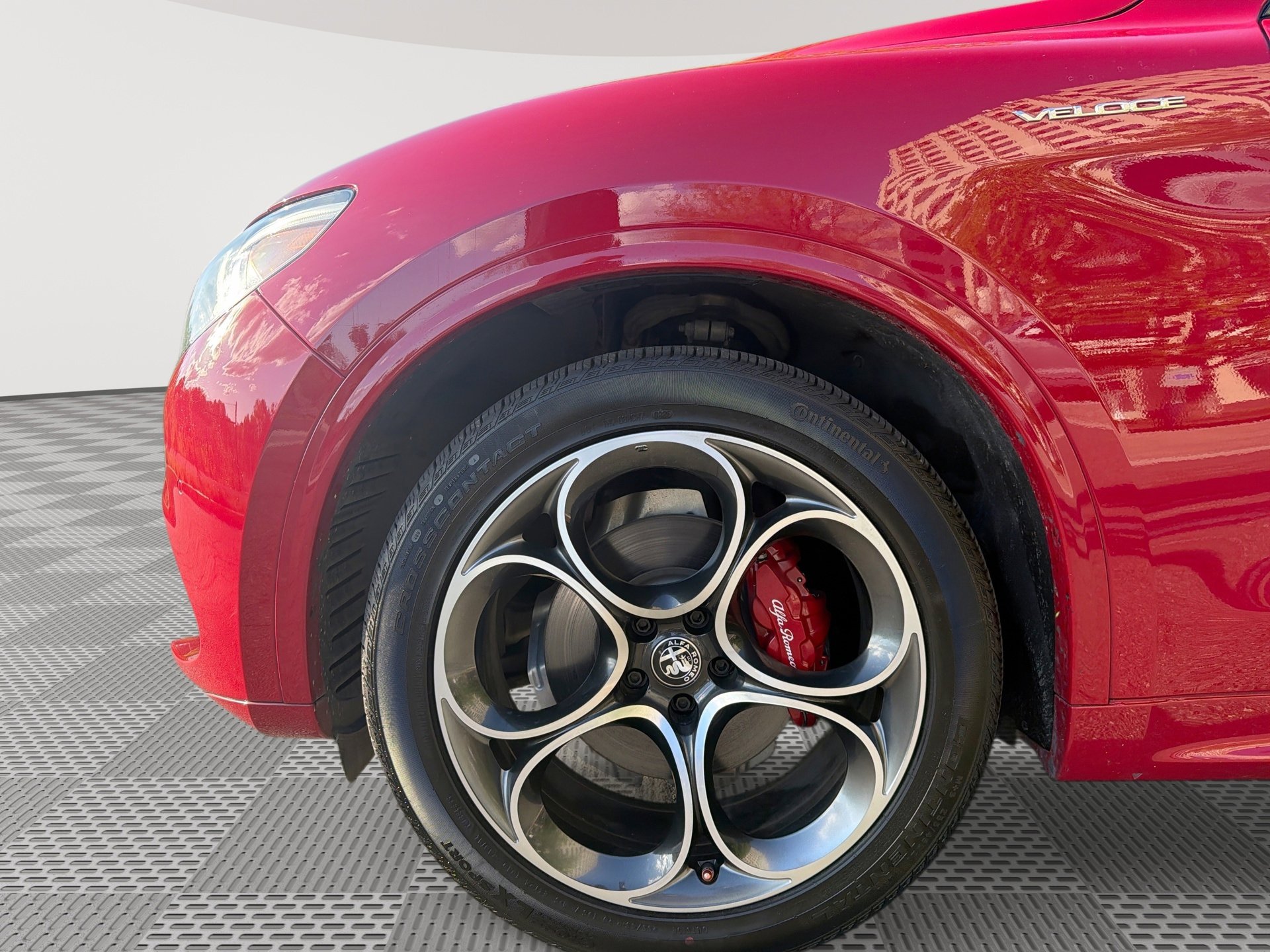 Used 2022 Alfa Romeo Stelvio Veloce AWD/4WD image 19