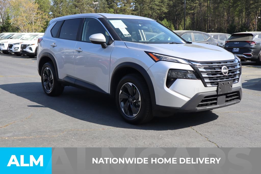 Used 2025 Nissan Rogue SV AWD/4WD image 4