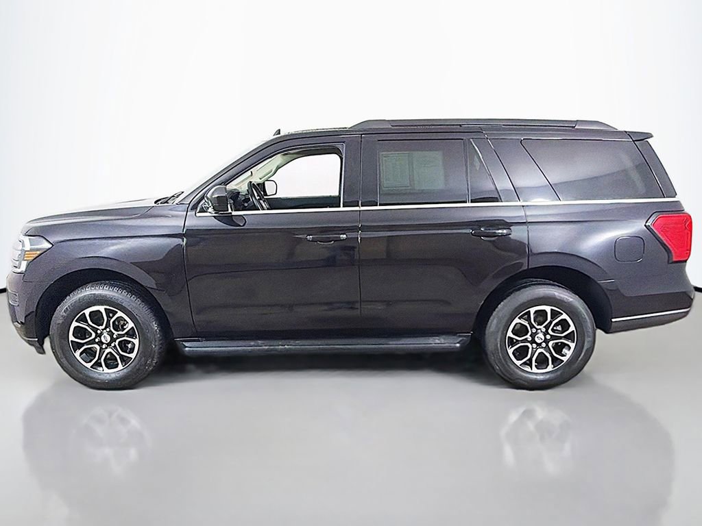Used 2024 Ford Expedition XLT image 15