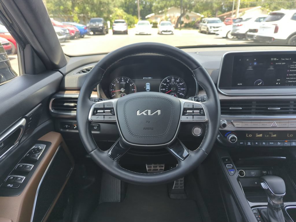 Used 2022 Kia Telluride SX w/ SX Prestige Package AWD/4WD image 17