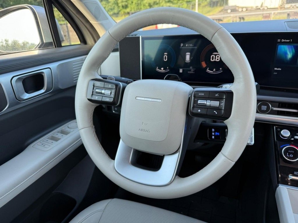 Used 2024 Hyundai Santa Fe SEL image 12