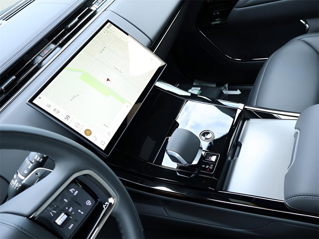 New 2025 Land Rover Range Rover Sport Dynamic SE image 18