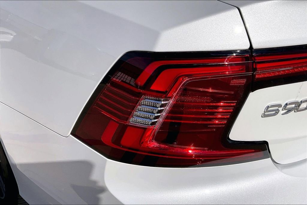 Certified 2023 Volvo S90 T8 Ultimate image 40