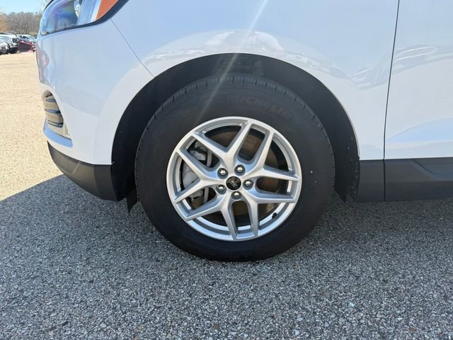 Used 2024 Ford Edge SEL w/ Convenience Package AWD/4WD image 9