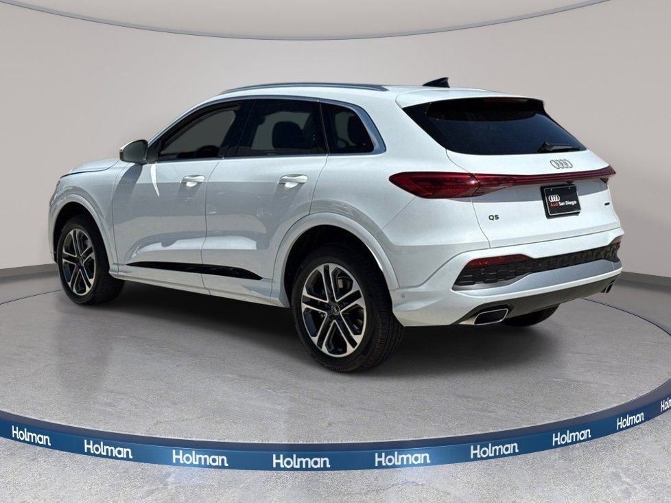 Certified 2025 Audi Q5 Premium w/ Convenience Package image 5