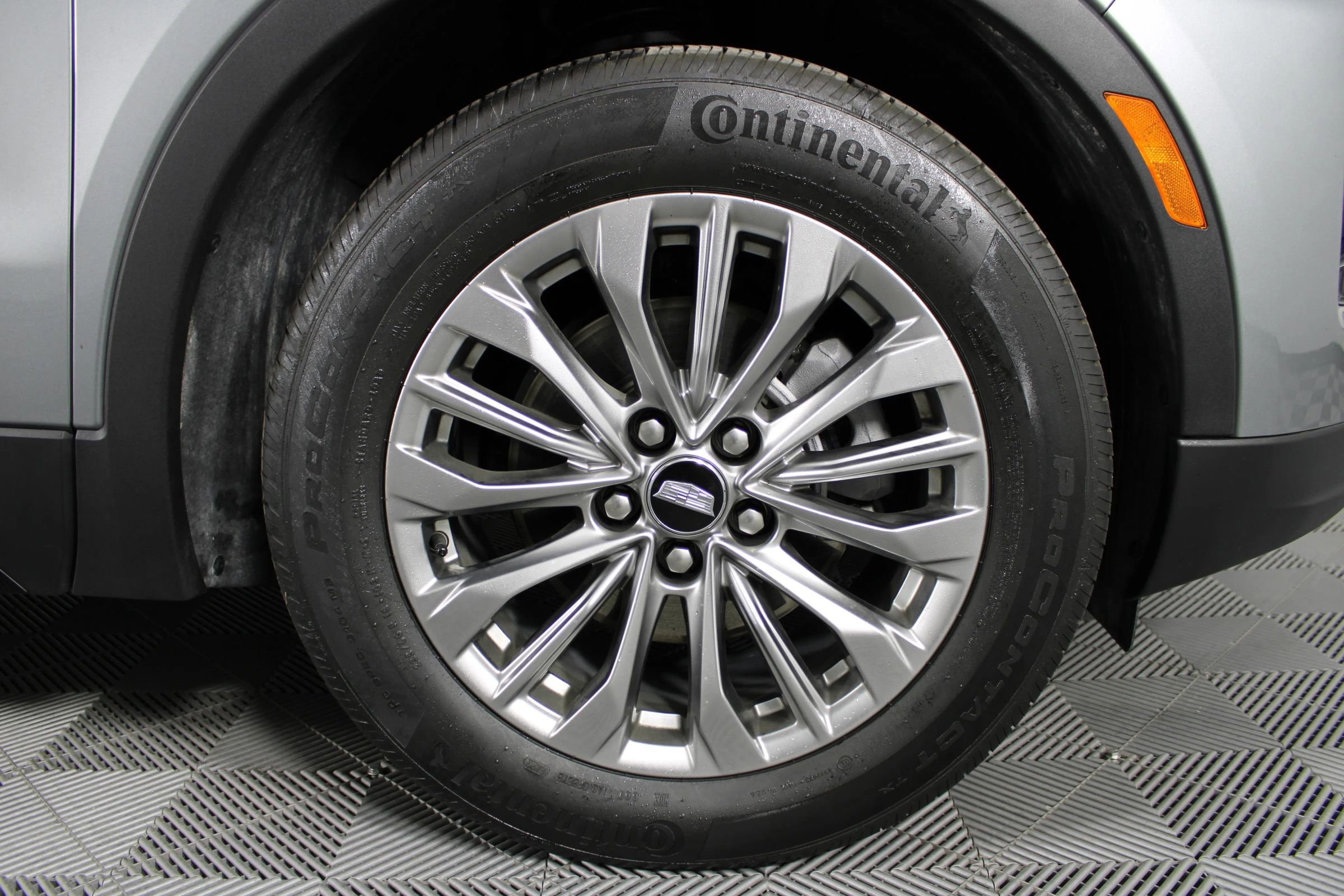 Used 2024 Cadillac XT4 Premium Luxury image 52