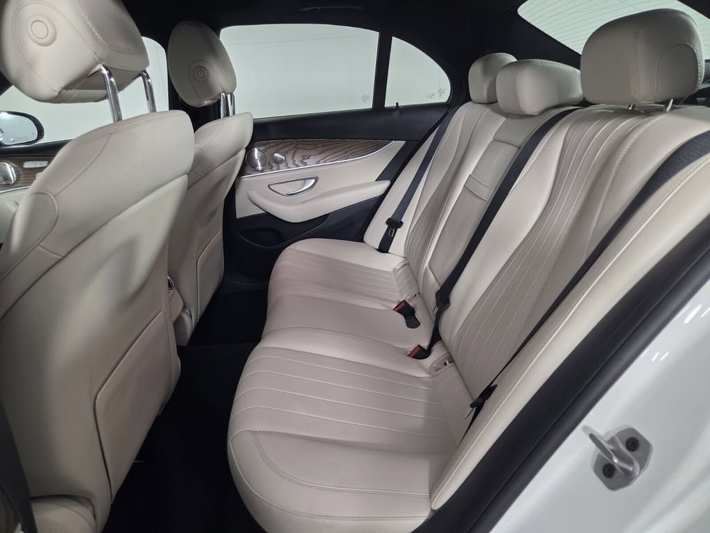 Used 2022 Mercedes-Benz E 350 Sedan image 23