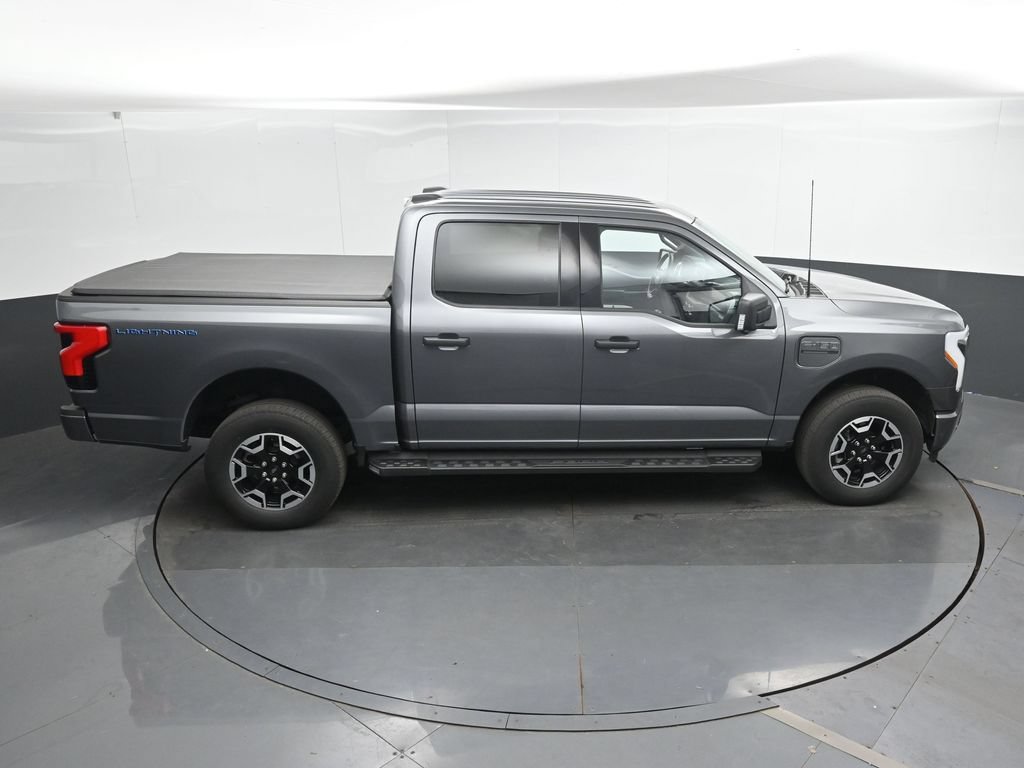 Used 2023 Ford F150 Lightning XLT AWD/4WD image 27