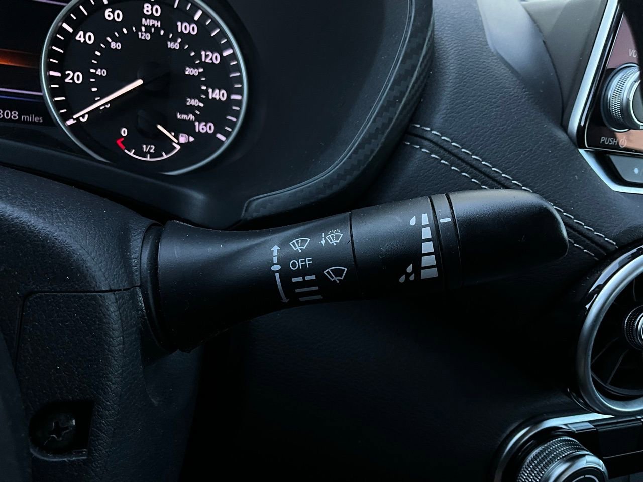 Used 2025 Nissan Sentra SV image 34