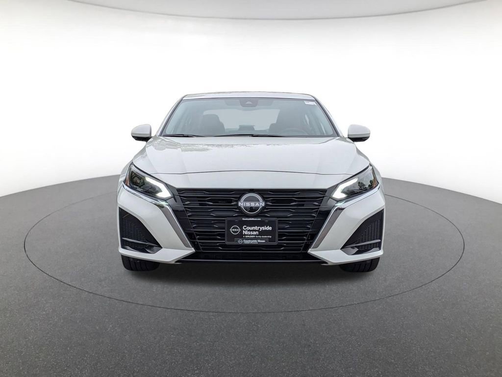 Used 2025 Nissan Altima 2.5 SL FWD image 3