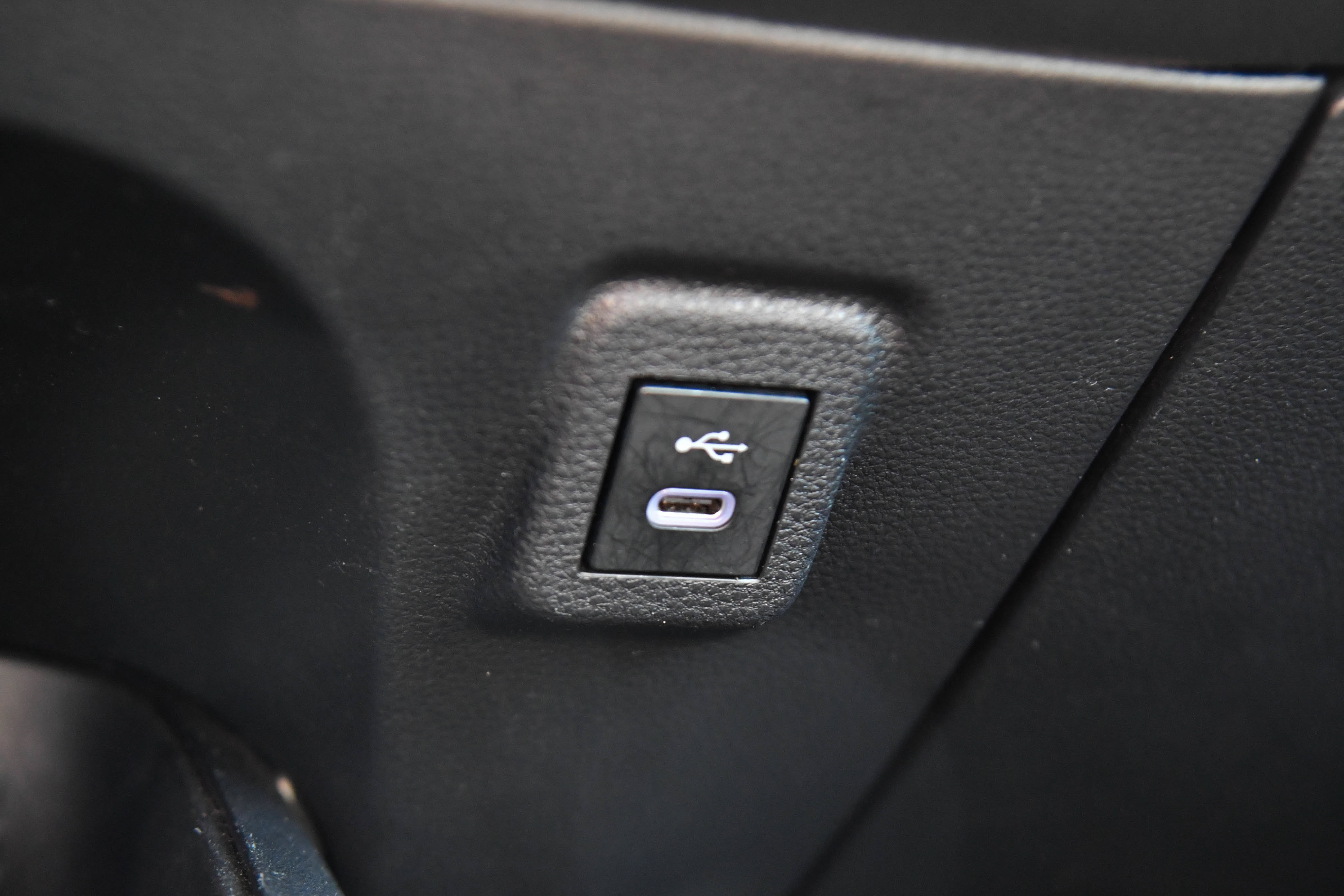 Used 2025 Toyota Corolla LE FWD image 24