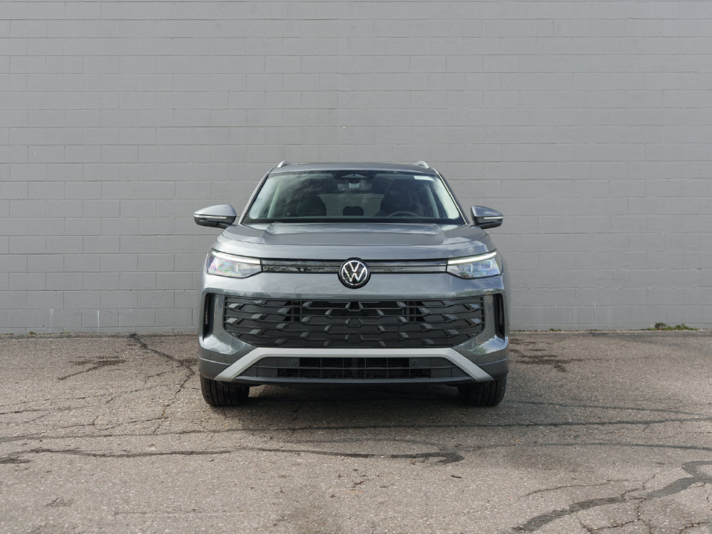 New 2026 Volkswagen Tiguan SE AWD/4WD image 2