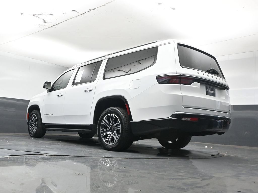 Used 2024 Jeep Wagoneer L Series II w/ Flexible Seating Group image 30