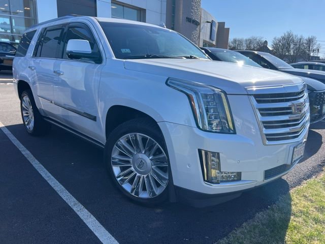 Used 2020 Cadillac Escalade Platinum AWD/4WD image 3