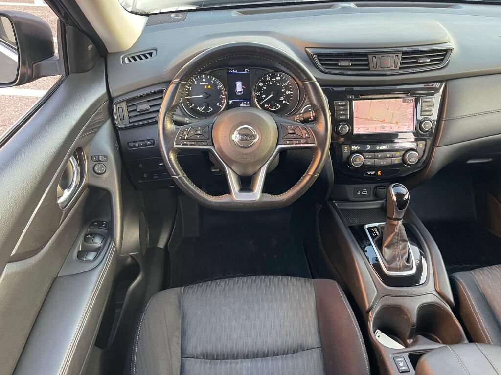 Used 2018 Nissan Rogue AWD image 2