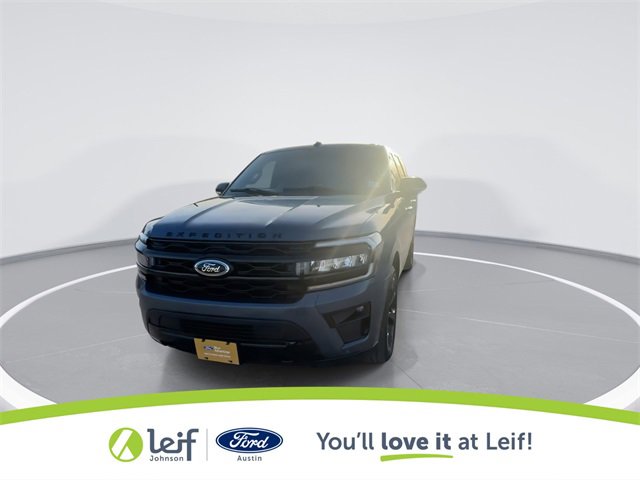 Used 2023 Ford Expedition Limited image 3