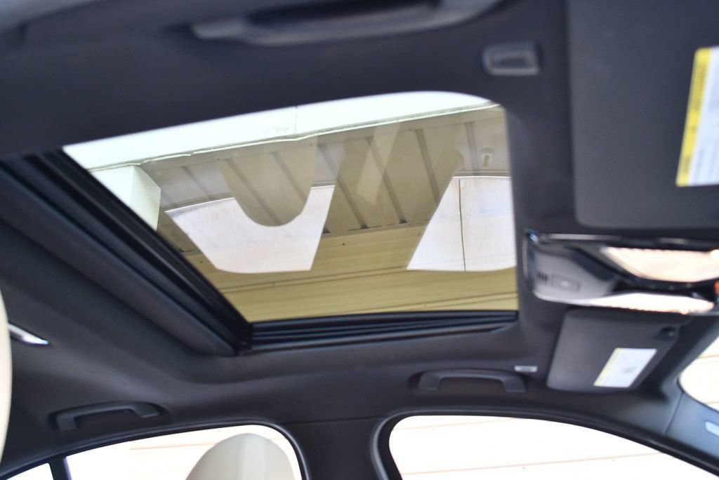 Used 2019 BMW 330i Sedan w/ Convenience Package RWD image 52