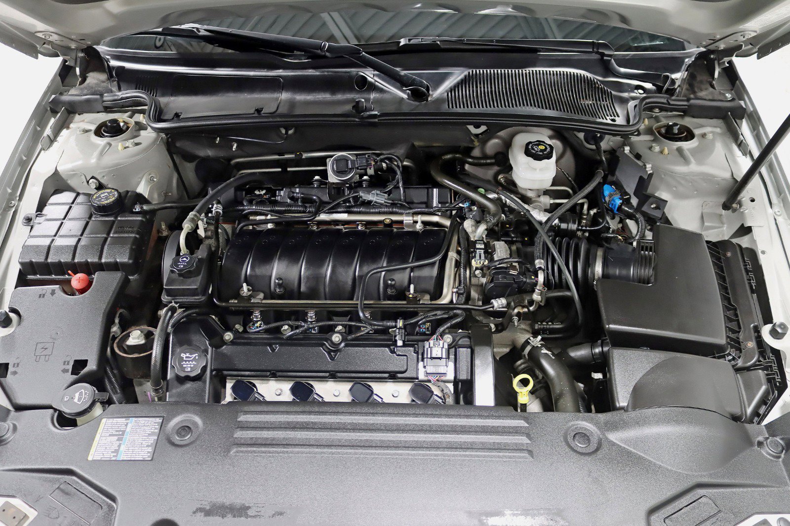 Used 2006 Cadillac DTS image 33