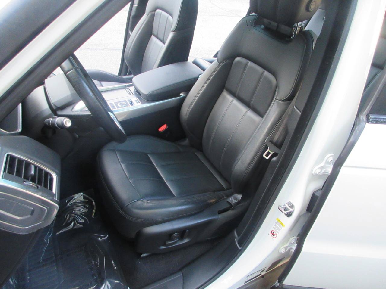 Used 2020 Land Rover Range Rover Sport SE AWD/4WD image 8