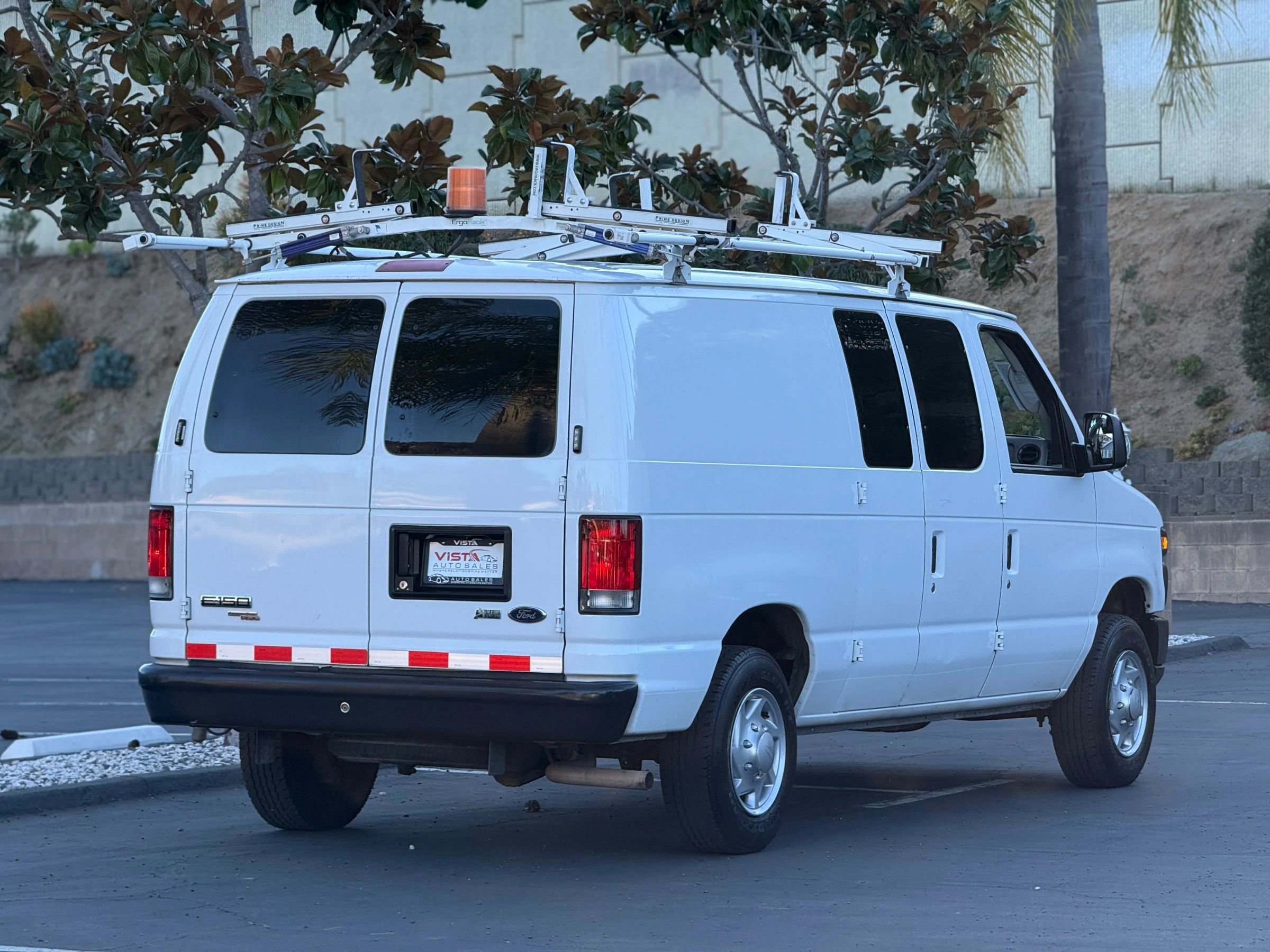 Used 2014 Ford E-150 and Econoline 150 w/ Power Group image 6