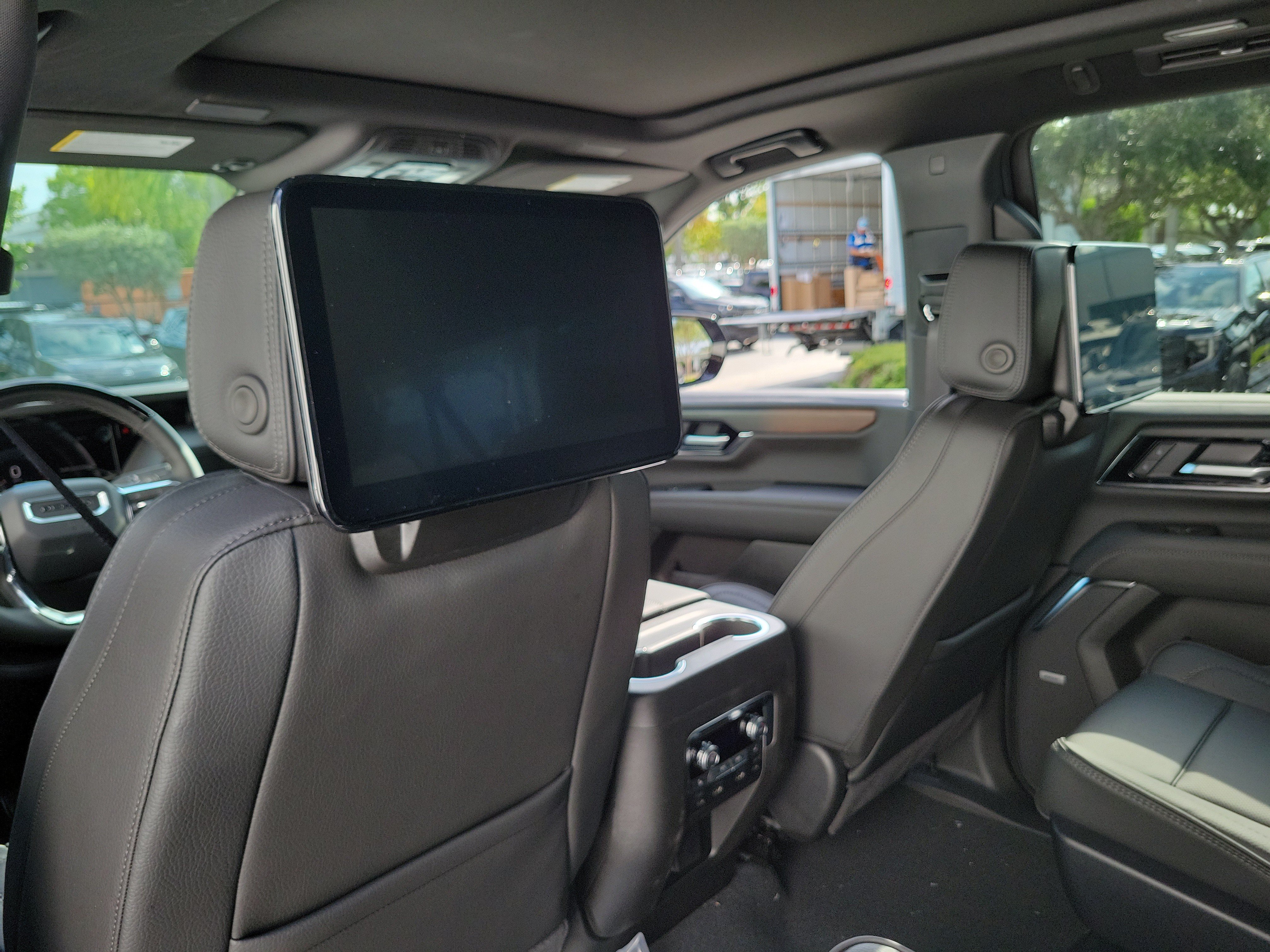 New 2026 GMC Yukon XL Denali AWD/4WD image 15