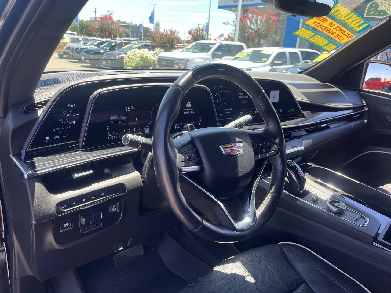 Used 2024 Cadillac Escalade Sport AWD/4WD image 9