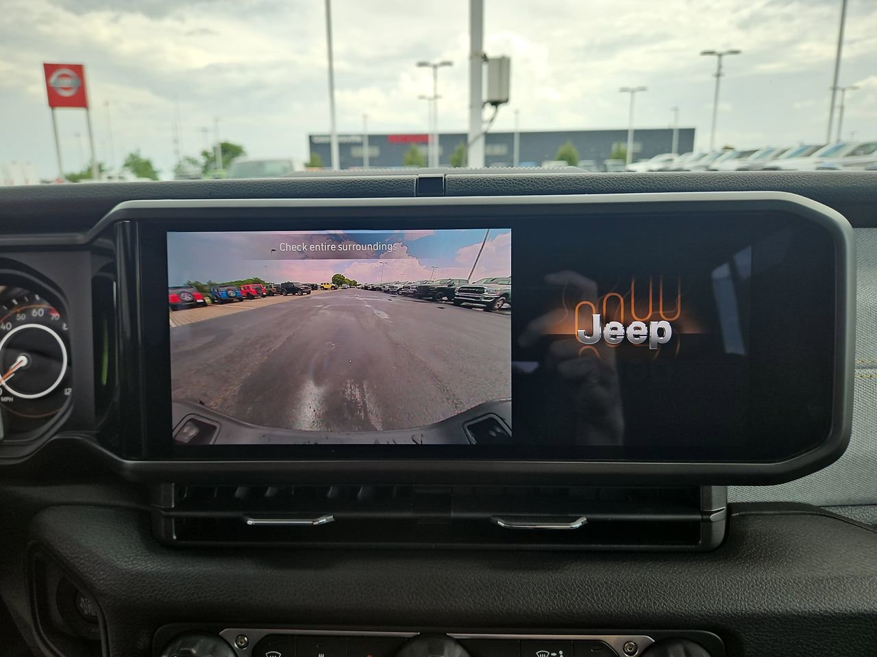 New 2025 Jeep Gladiator Sport image 24