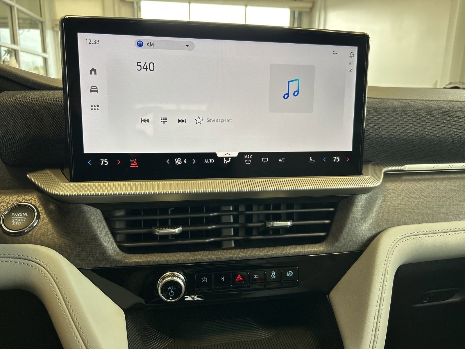 New 2026 Ford Explorer Platinum image 31