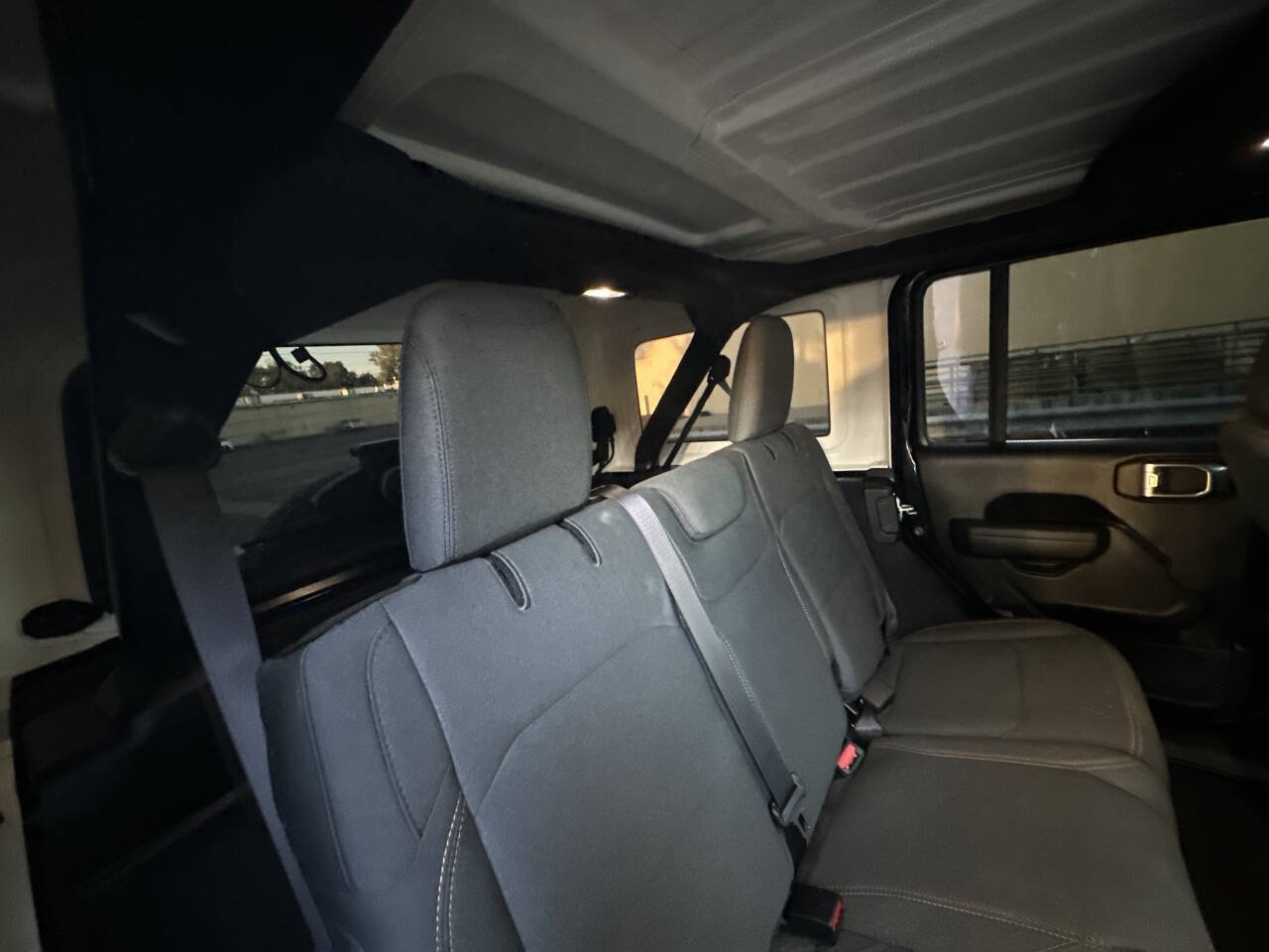 Used 2024 Jeep Wrangler Unlimited Sport AWD/4WD image 23