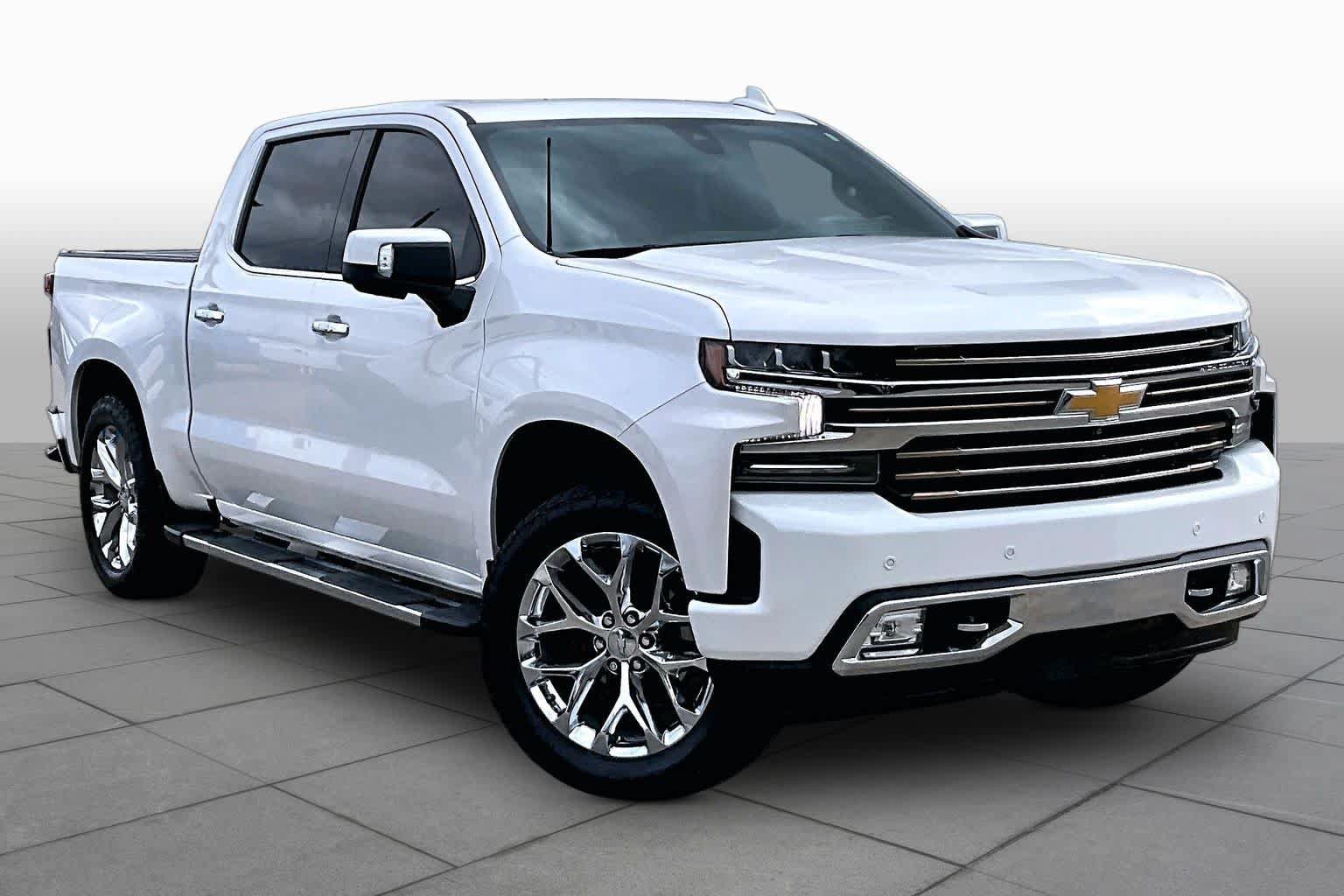 Used 2021 Chevrolet Silverado 1500 High Country w/ Technology Package AWD/4WD image 2