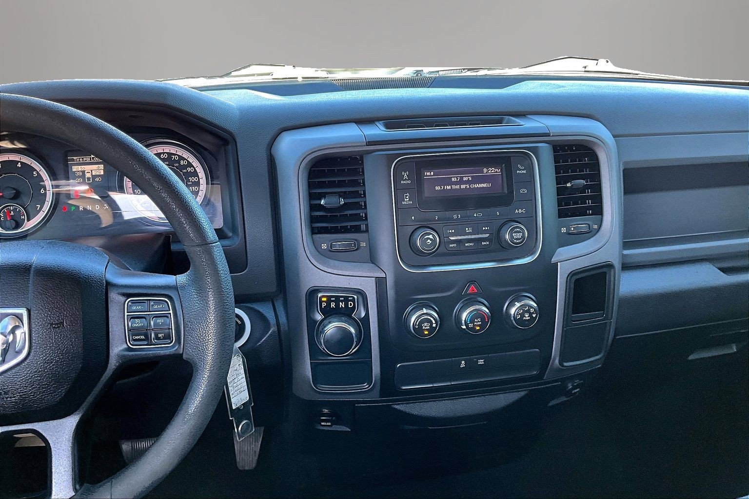 Used 2018 RAM 1500 Express RWD image 10