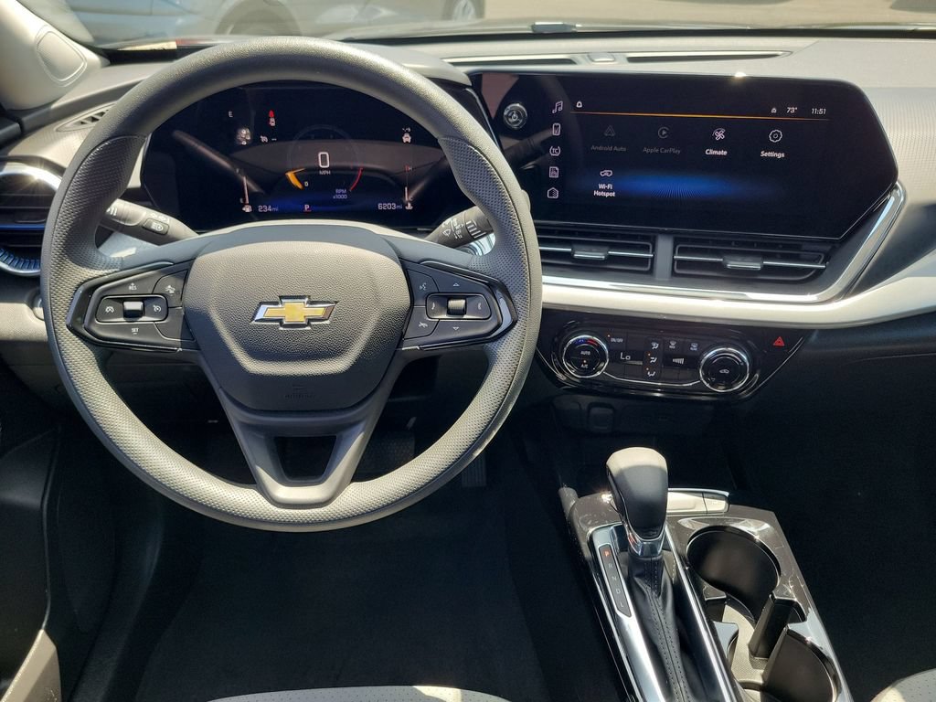 Used 2026 Chevrolet Trax LT FWD image 11
