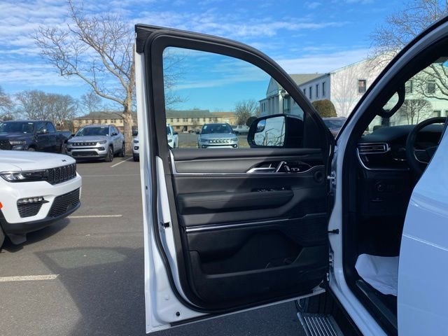 New 2026 Jeep Grand Wagoneer Summit w/ Rear Seat Video Group I image 24