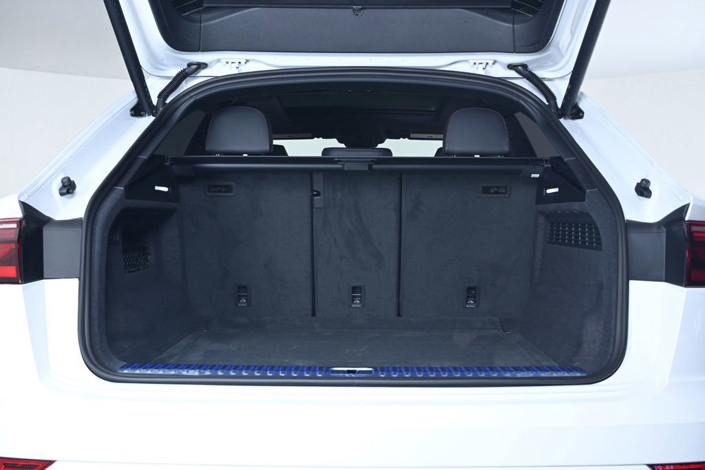 New 2026 Audi RS Q8 performance image 27